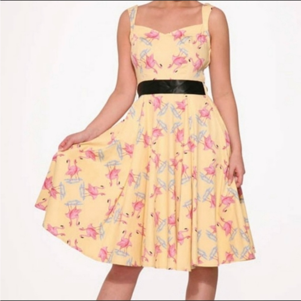 NWOT hearts & roses flamingo dress